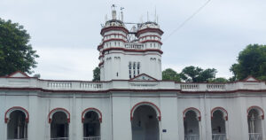 ধেয়ে আসছে শক্তিশালী ঘূর্ণিঝড়, ভারী বৃষ্টিপাতের পূর্বাভাস