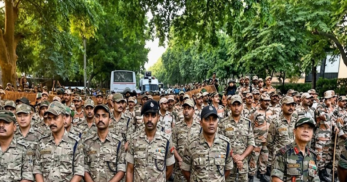 বিক্ষোভের অনুমতি দিল না পুলিশ, দিল্লি জুড়ে বেনজির নিরাপত্তা, নামলো ২৫ হাজার সেনা, বন্ধ ৫৭টি মেট্রো স্টেশন, স্থগিত ইন্টারনেট